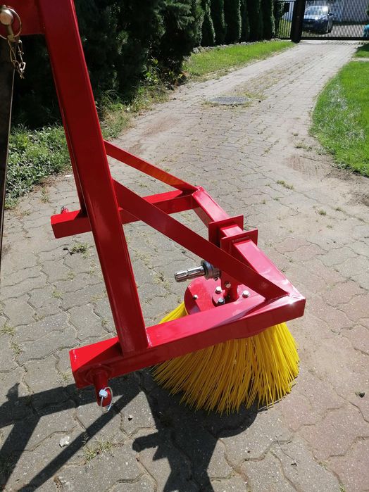 Wymiatarka do liści truskawek z przekładnią na wałek WOM