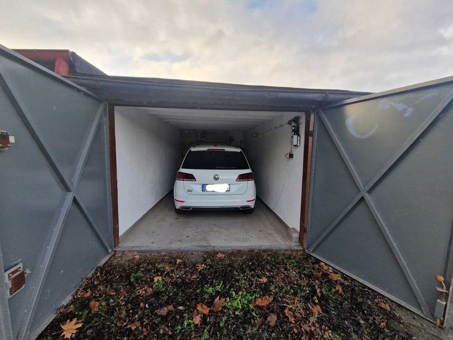 Garaż - Świdnica, Ceglana