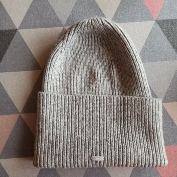 4F czapka damska