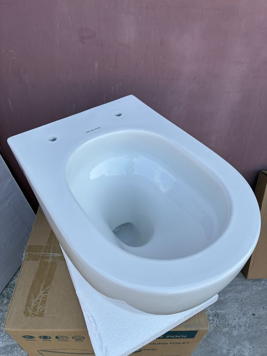 Інсталяція KollerPool з кнопкою та унітазом Round Tornado 3.0