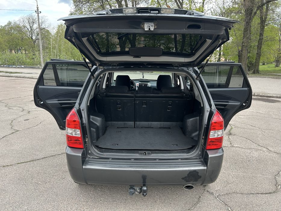 Хюндай Туксон Hyundai Tucson 2.0  в рідній фарбі