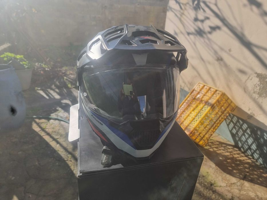 Vendo capacete HJC de carbono