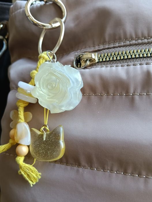 Bag charm artesanal FLOR