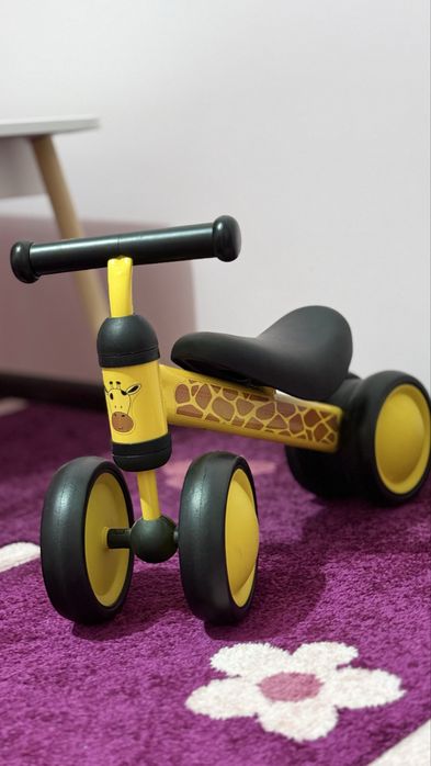 Біговел-каталка Balance Tilly 6