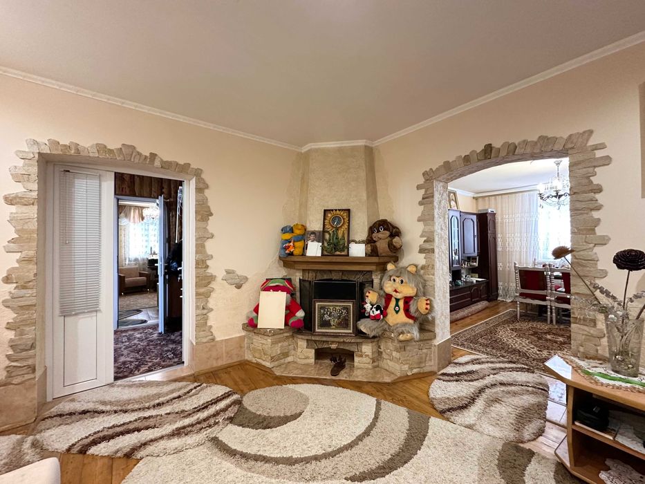 Готовий до проживання будинок в Тисмениці!