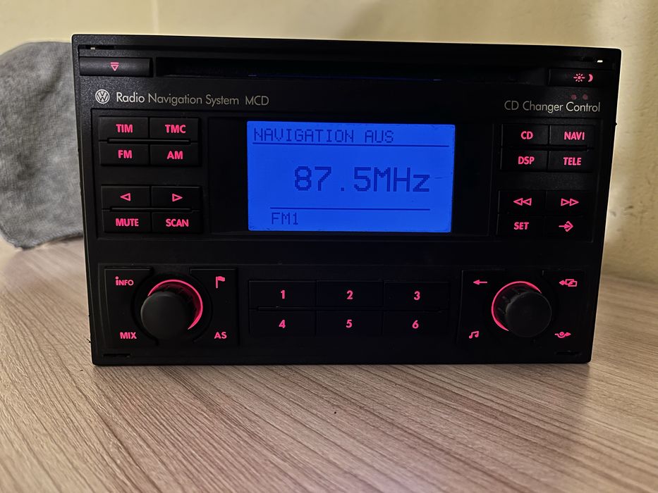 Radio VW Volkswagen navigation system MCD - sprawne , z kodem