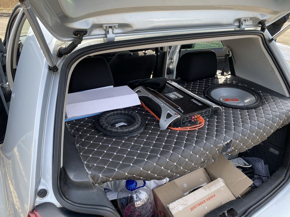 Продам гольф 4 1.6 16v 2001г