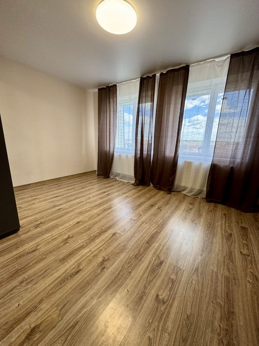 Продаж 2 км.кв квартири з ремонтом, вул. Наварійська Солонка, цегла
