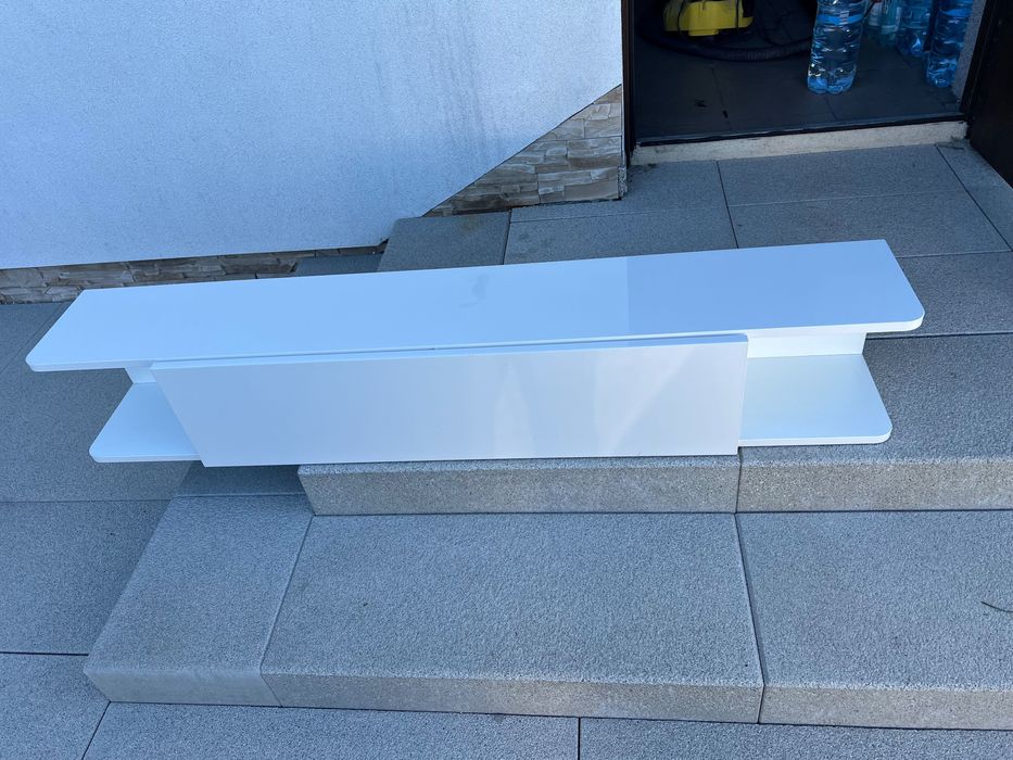 Szafka RTV wisząca IKEA MOSTORP – biały połysk, 159 cm pod telewizor