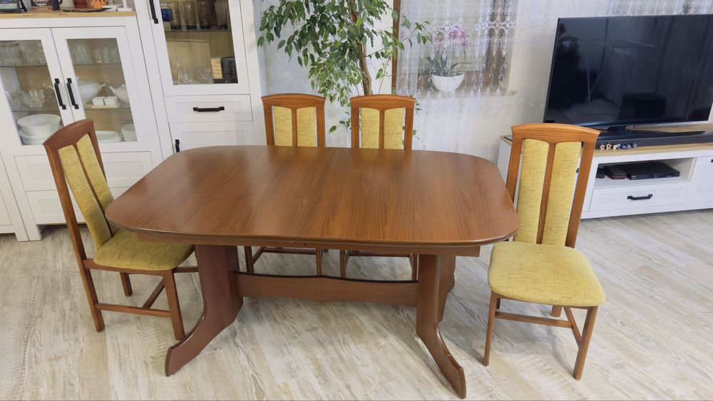 Stół do Salonu/Jadalni Bardzo Dobry Stan!