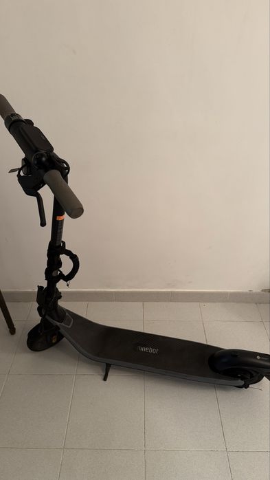 Trotinete praticamente nova