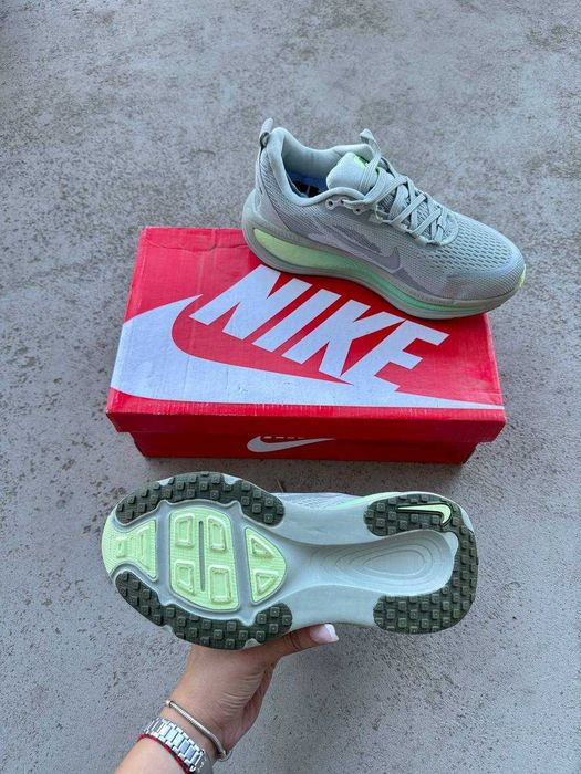 Нові кросівки  Nike vomero. 38 38 40 розміри