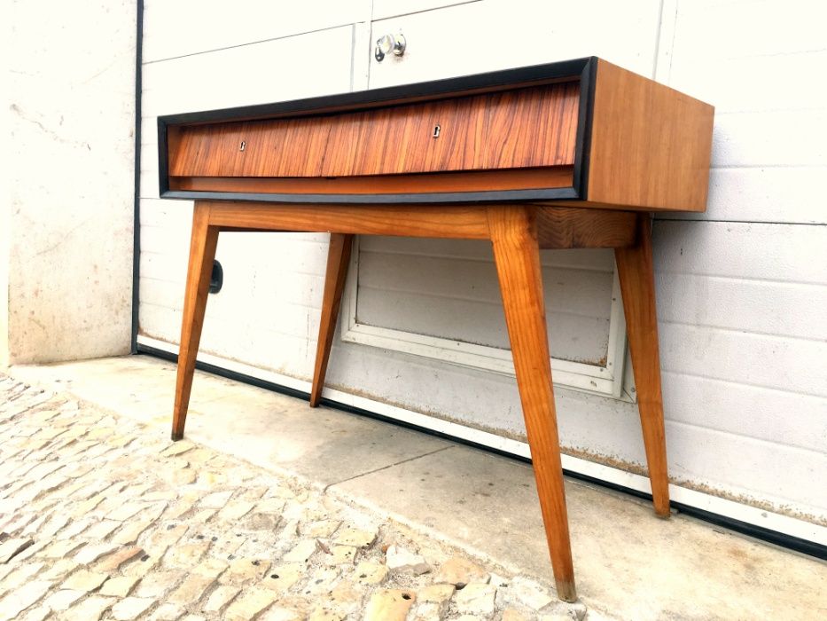 Consola olaio vintage 110 comp X 49prof X 79alt.