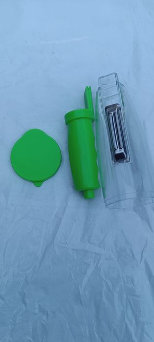 Овощечистка с кантейнером