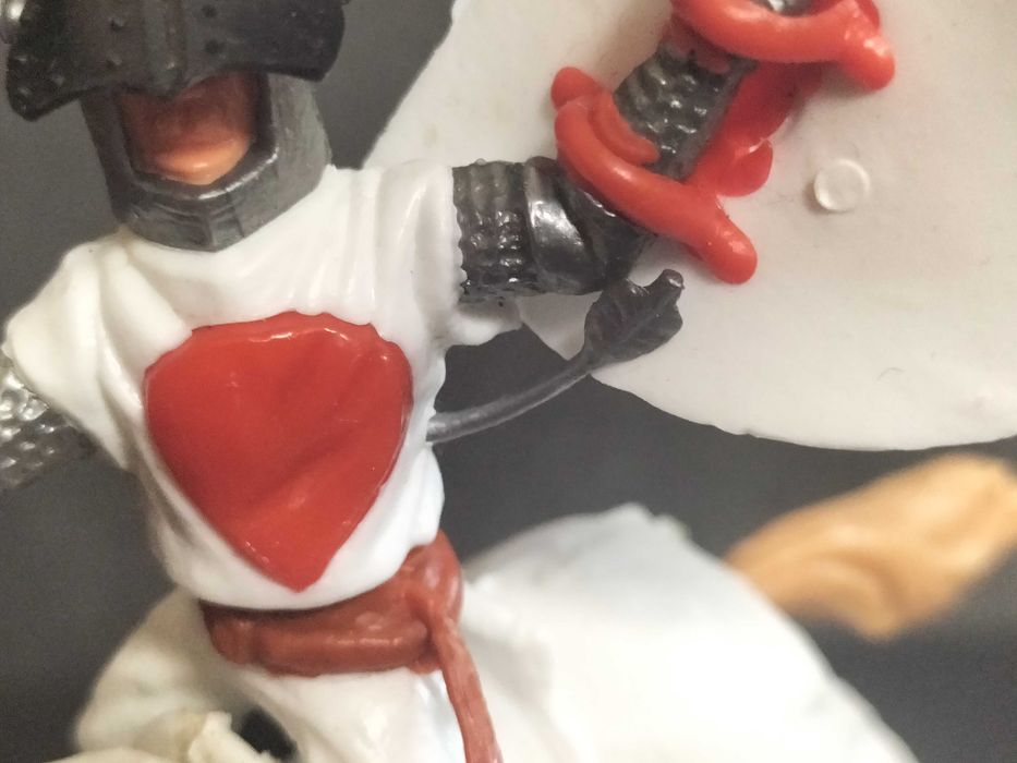 TIMPO TOYS 
Mediaval a cavalo da série - VISOR KNIGHTS