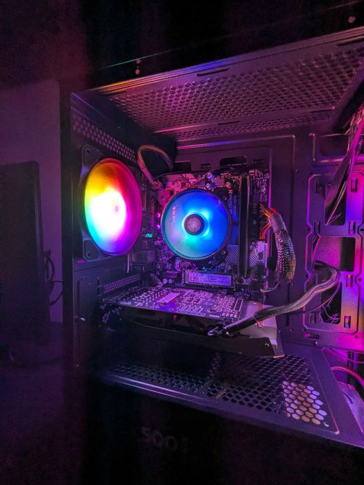 Komputer gamingowy do gier RTX 2070 Super SSD M.2 Ryzen 5 3600 LED