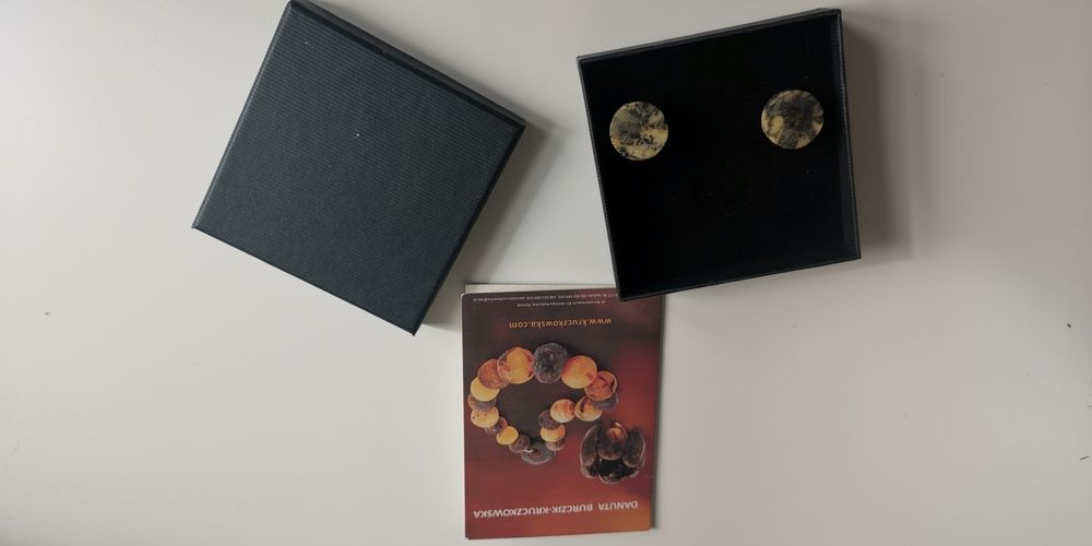 Spinki do mankietów, bursztynowe