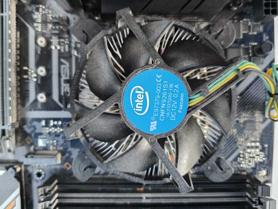 Motherboard c/ CPU ASUS TUF B360-PRO GAMING c/ CPU Intel I5 9400F HEXA