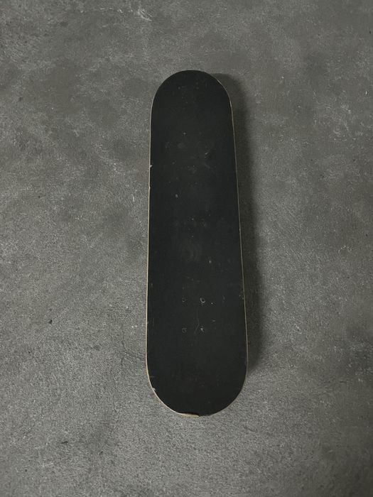 Skate quatro rodas como novo