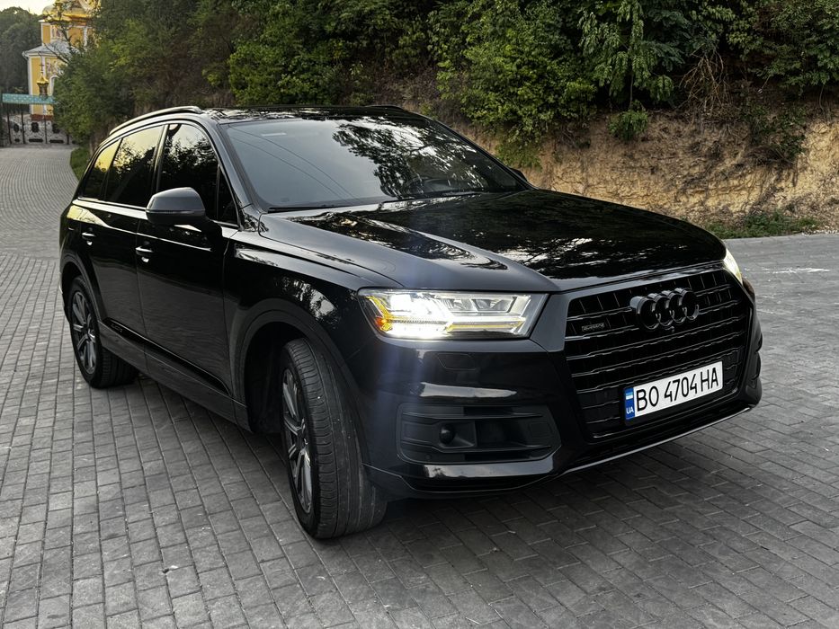 Продам AUDI Q7 2017