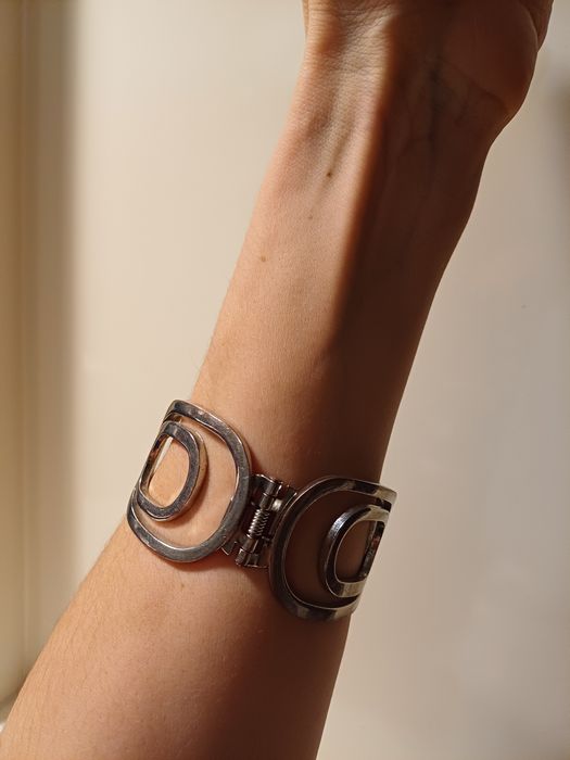 Pulseira de estilo geométrico, de metal prateado