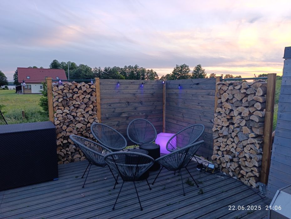 Komfortowy Domek 1 nad jeziorem Dadaj przy plaży z prywatnym pomostem