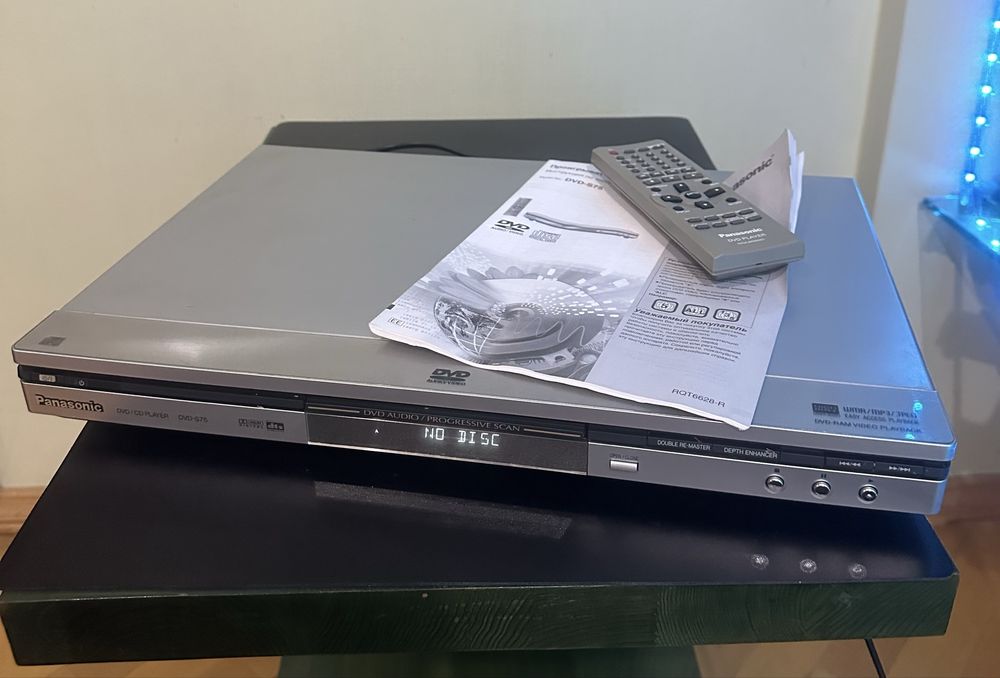 DVD проигроаатель Panasonic S75