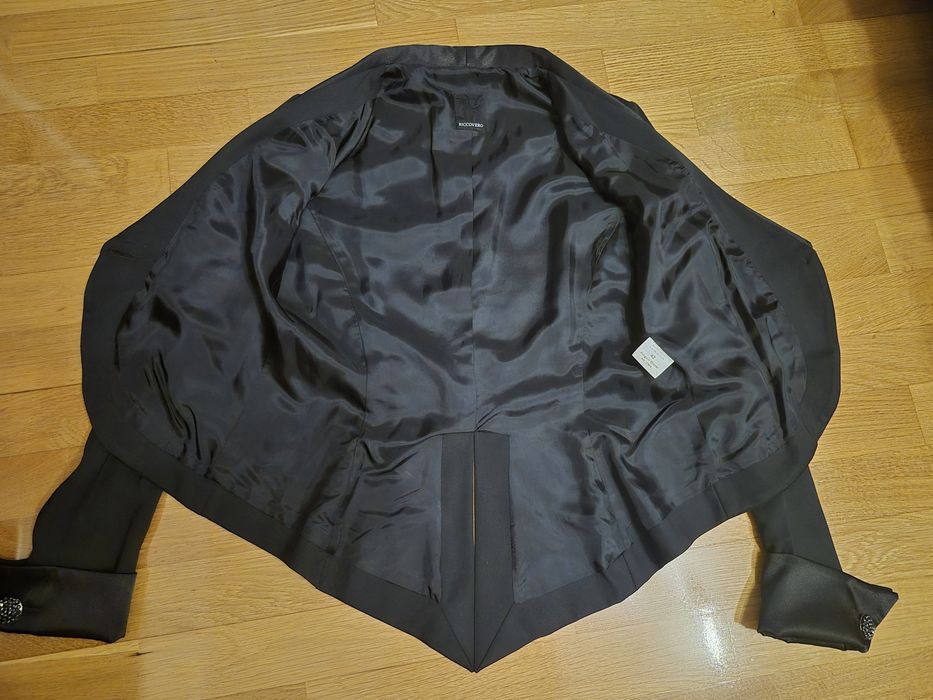 RICCOVERO nowa czarna marynarka smokingowa damska z wełną r. 40-42