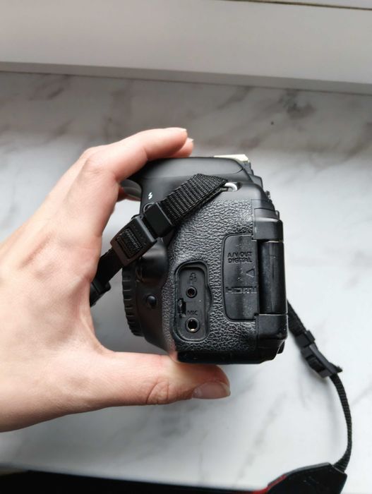 Aparat Canon 600d