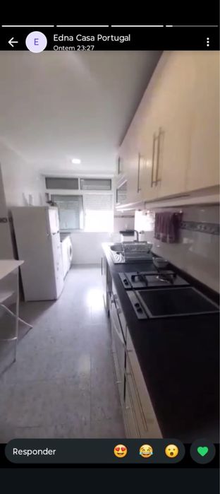Quarto mobiliado p casal ou familiares na Moita prox. Câmara municipal