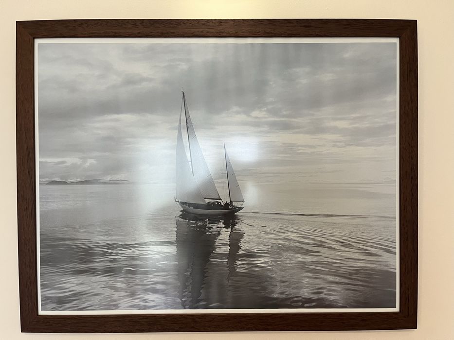 Quadro com fotografia emoldurada