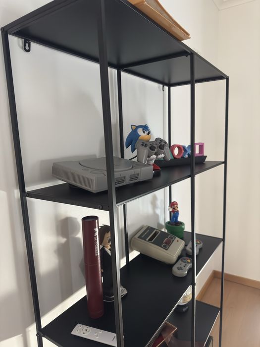 Estante Metálica Preta – Como Nova