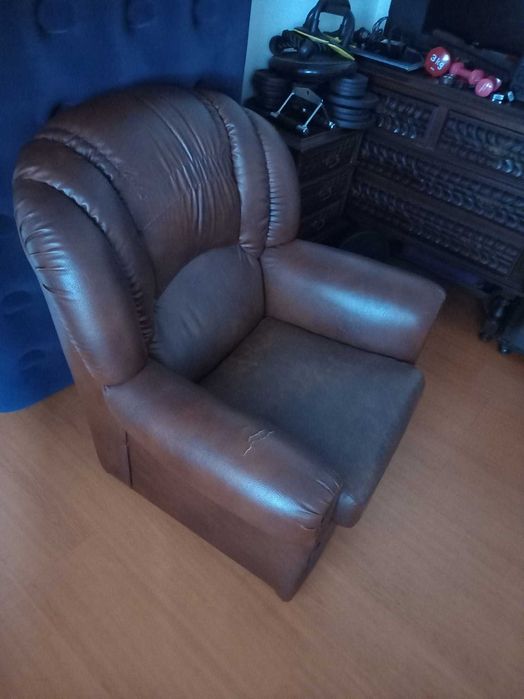 Sofá cadeirona de pele