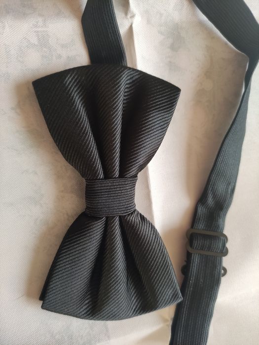 Набор галстук-бабочка и платок