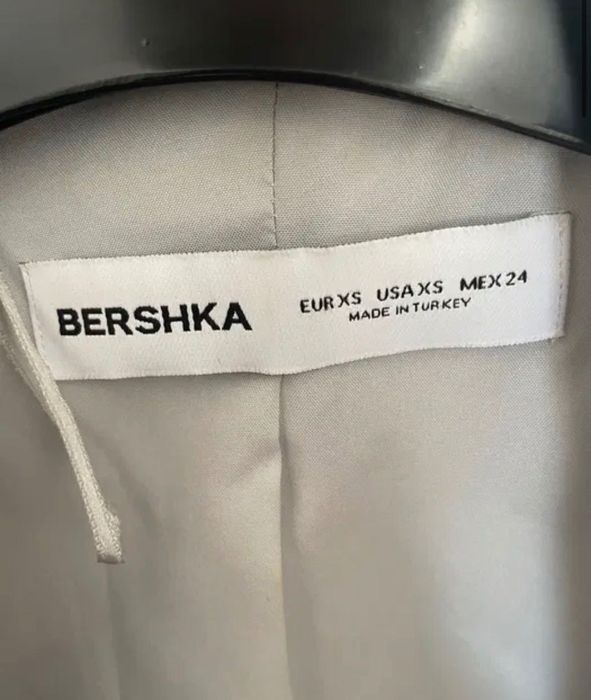 Пиджак женский Bershka
