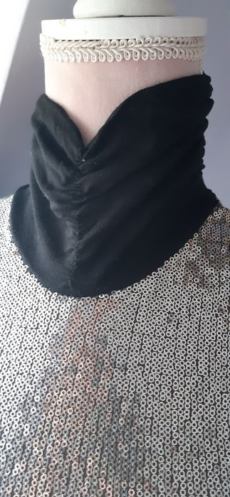 Czarna bluzeczka top golf  Dividi H&M glam cekiny rozm S/M