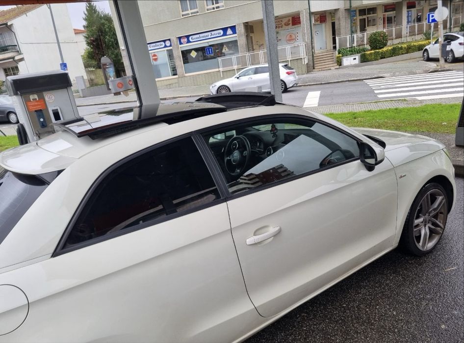 Audi A1 S-Line teto panoramico