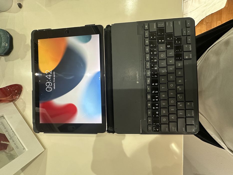Ipad Air 2 com Teclado Logitech 32gb