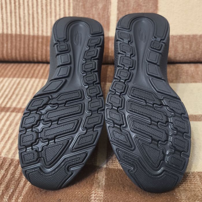 Жіночі шкіряні кросівки Skechers