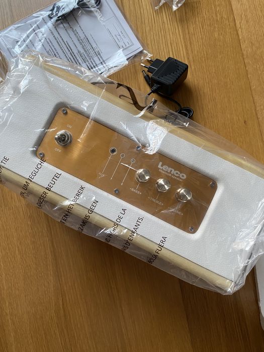 Coluna Bluetooth LENCO BT 300 - NOVA