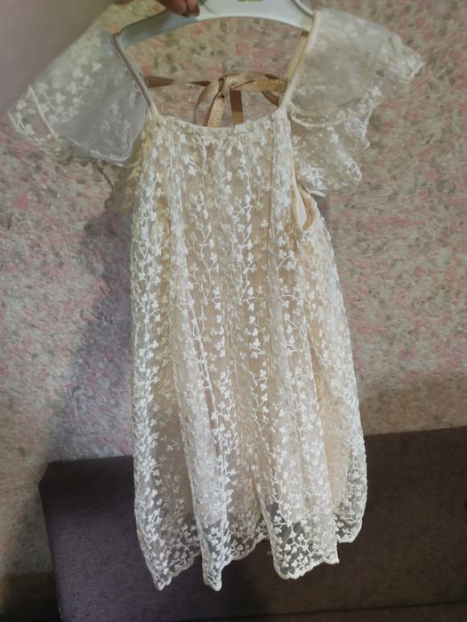 Дитяча святкова сукня