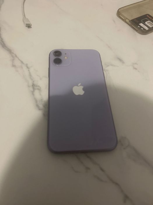 Telefon iPhone 11