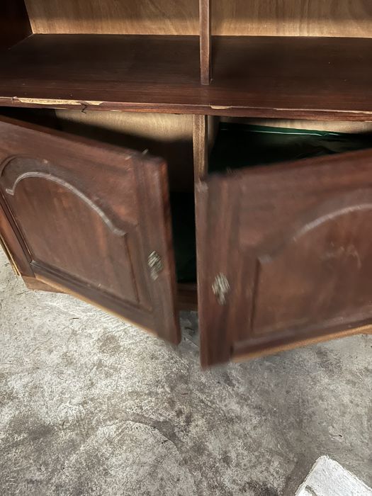 Móvel/Estante com armários e para tv