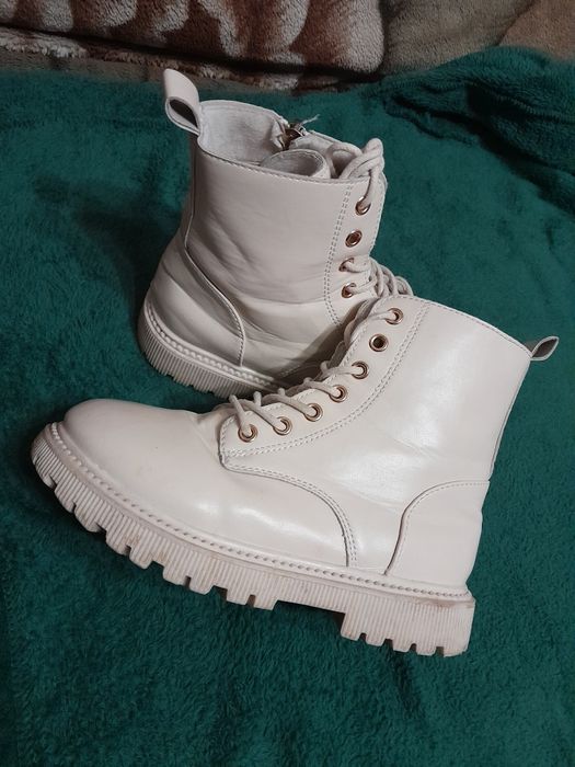 Продам ботіночки для дівчинки