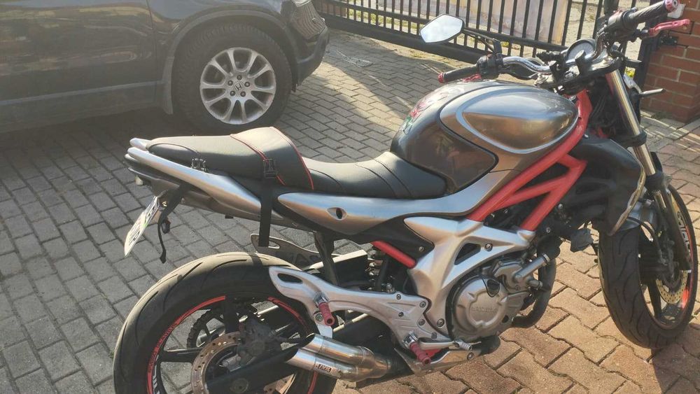 suzuki gladius 2011