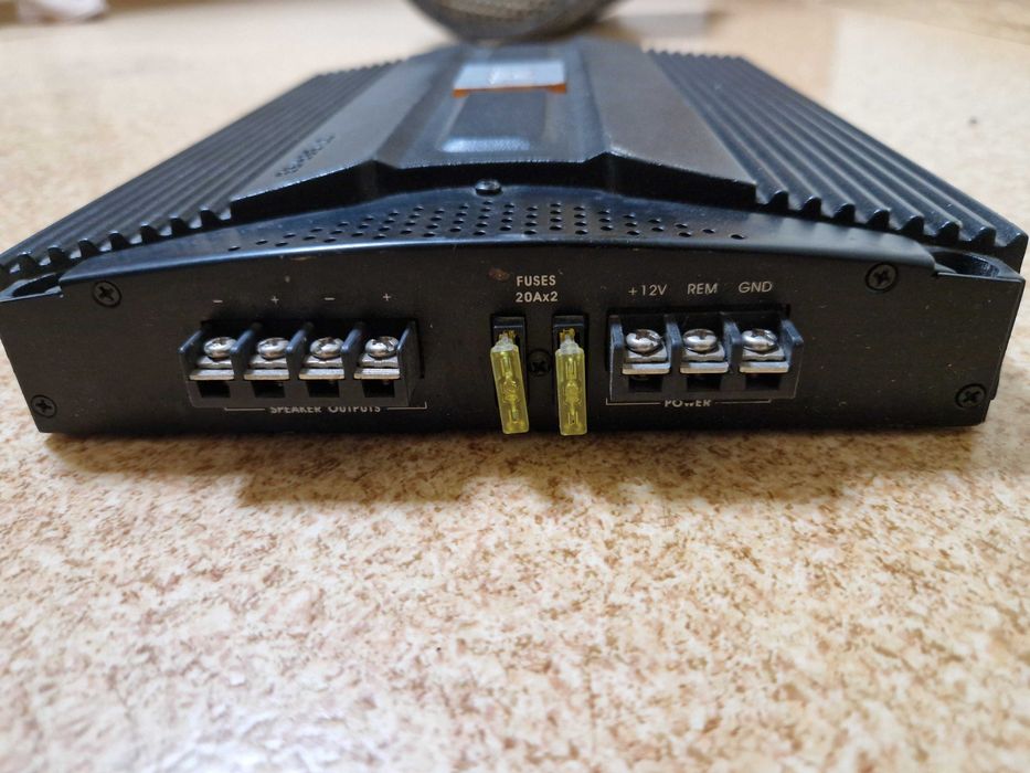 Wzmacniacz JBL plus gratisy