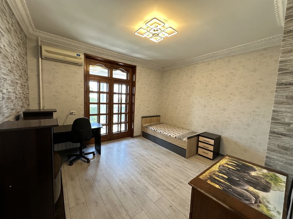 Продаж 3-к квартири в районі площі Маяковського