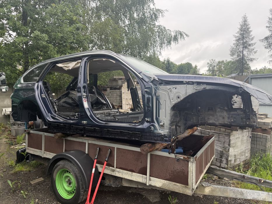 KAROSERIA cwiartka błotnik próg dacc podłuznica BMW F31 BUDA