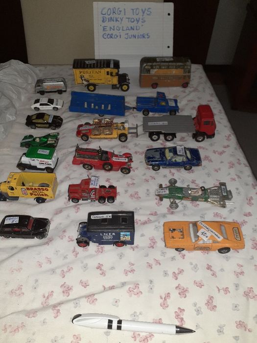 CARROS e motas miniaturas da Dinki, Corgi Toys,Majorette,Matchbox,etc