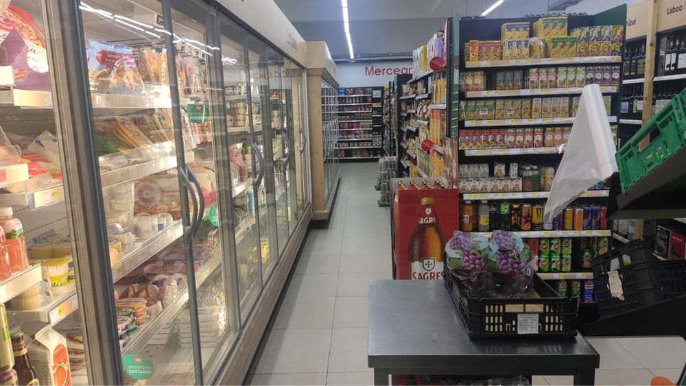 Loja Supermercado e Cafetaria para TRESPASSE em pleno funcionamento